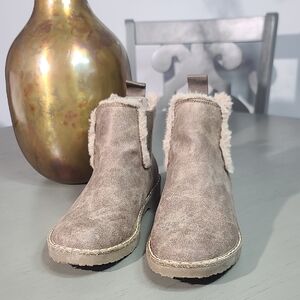 Blowfish Taupe Winter Boots